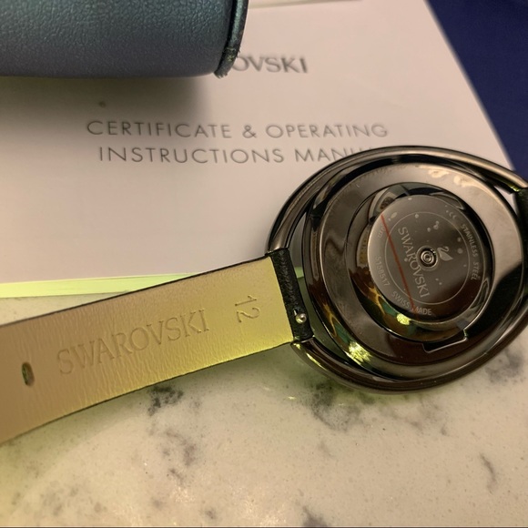 🤩 SWAROVSKI Oval Analog Brown Dial Ladies Watch. Item No : 5158517 - Picture 5 of 15